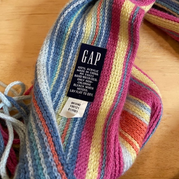 Gap Multi-Color Scarf - Picture 3 of 4